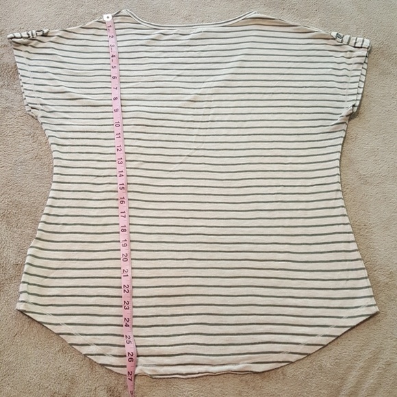 Maurices V-Neck Short Sleeve Top/Tee. Sz. Lg. - Picture 4 of 7